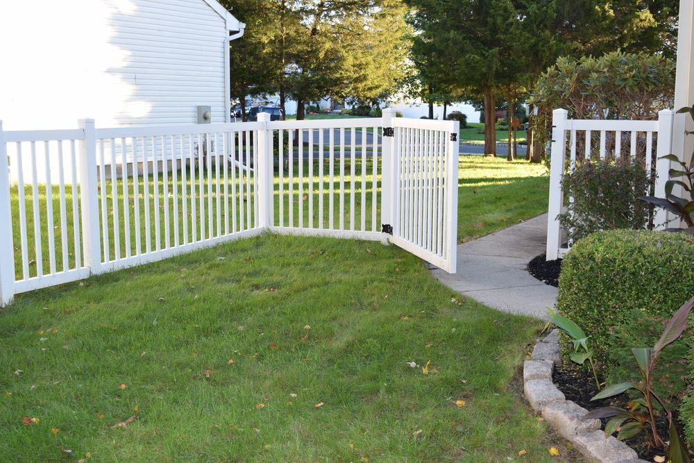 Vinyl Fencing